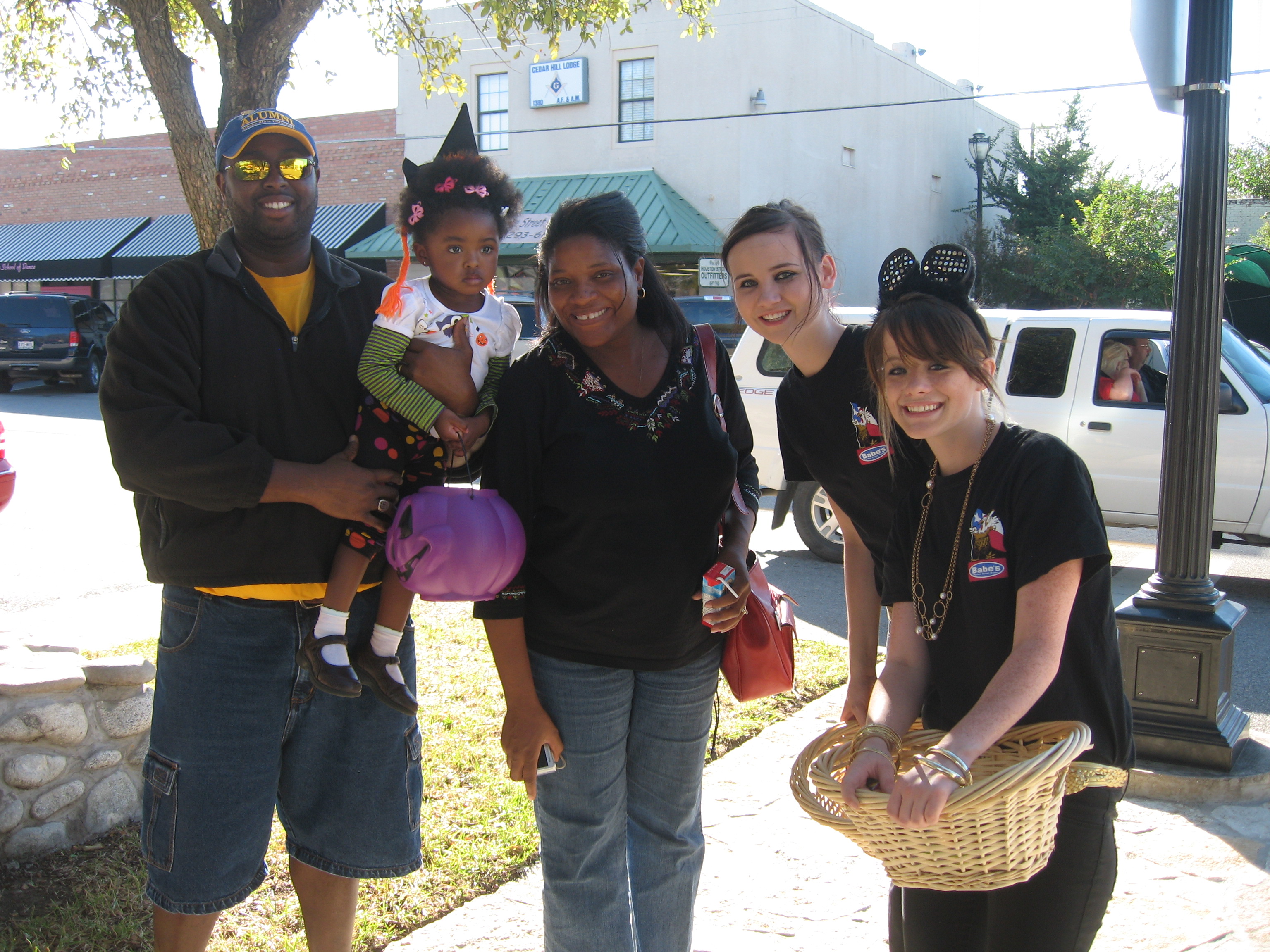 scare on the square 083